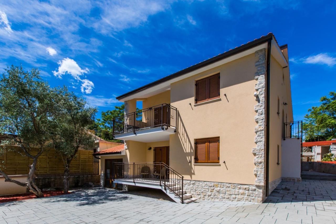 Apartments Villa Diamant With Pool & Whirlpool Cizici Exterior photo